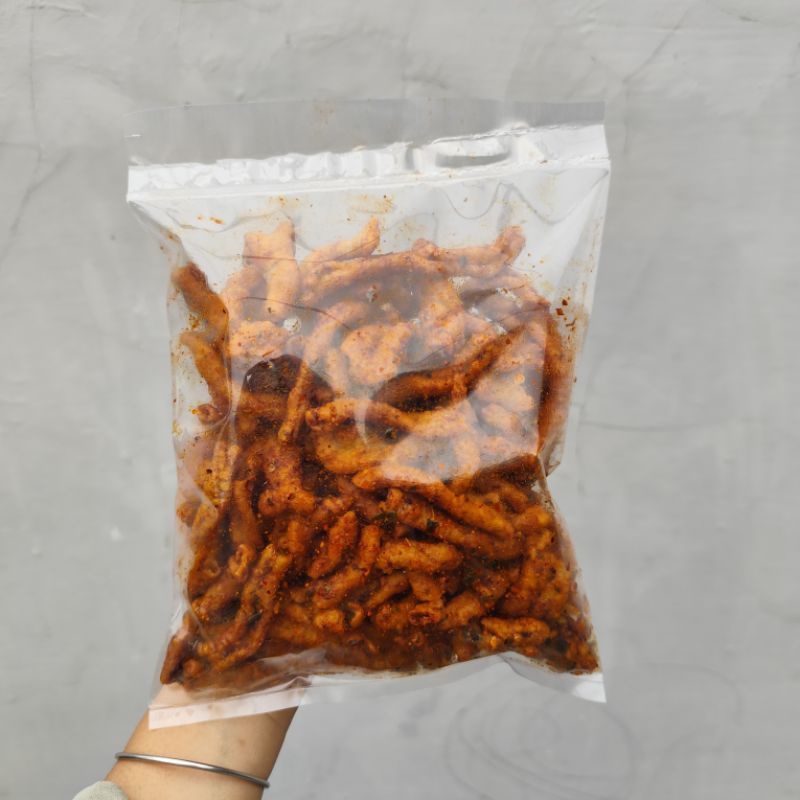 

[250GR] KERIPIK USUS AYAM CRISPY PEDAS DAUN JERUK PREMIUM