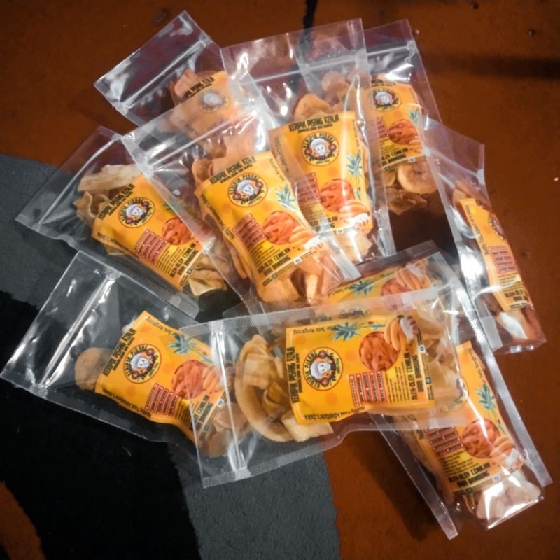

kripik keripik pisang gurih dan renyah rasa original terlaris dan termurah