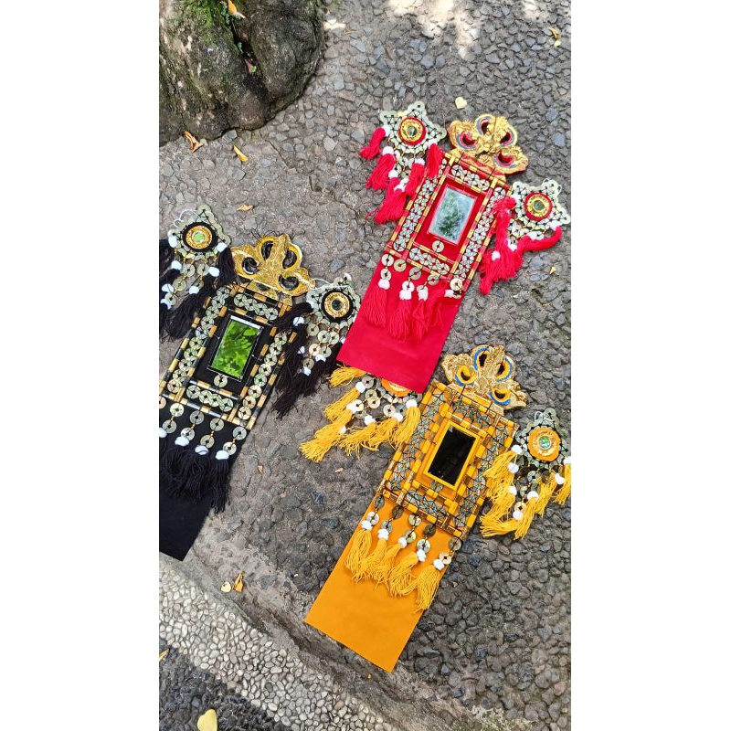 Lamak Pis Bolong Bali Tumpang 1