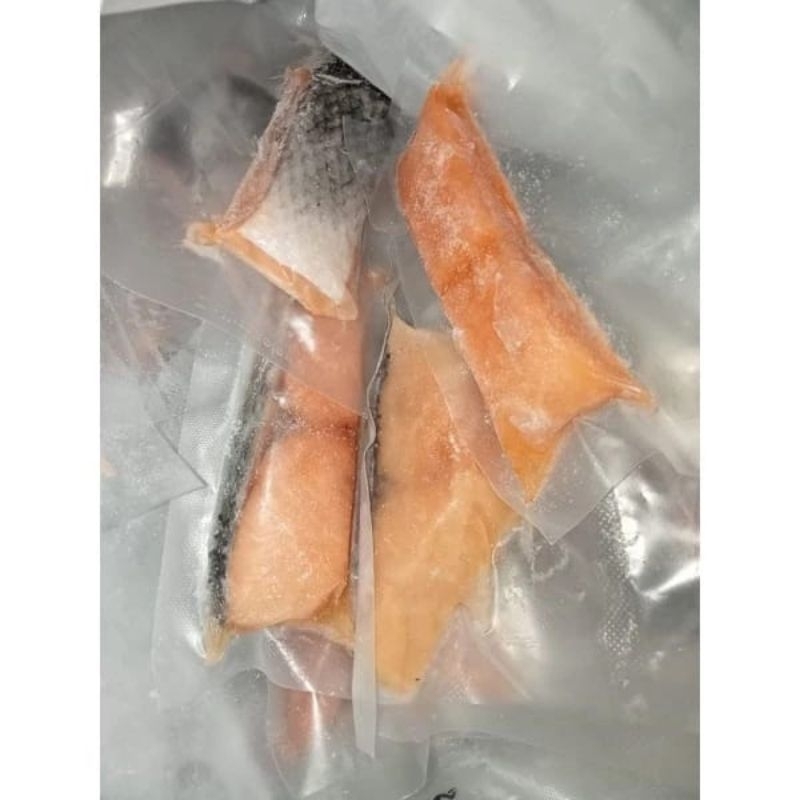 

IKAN SALMON FRESH 55 Gram