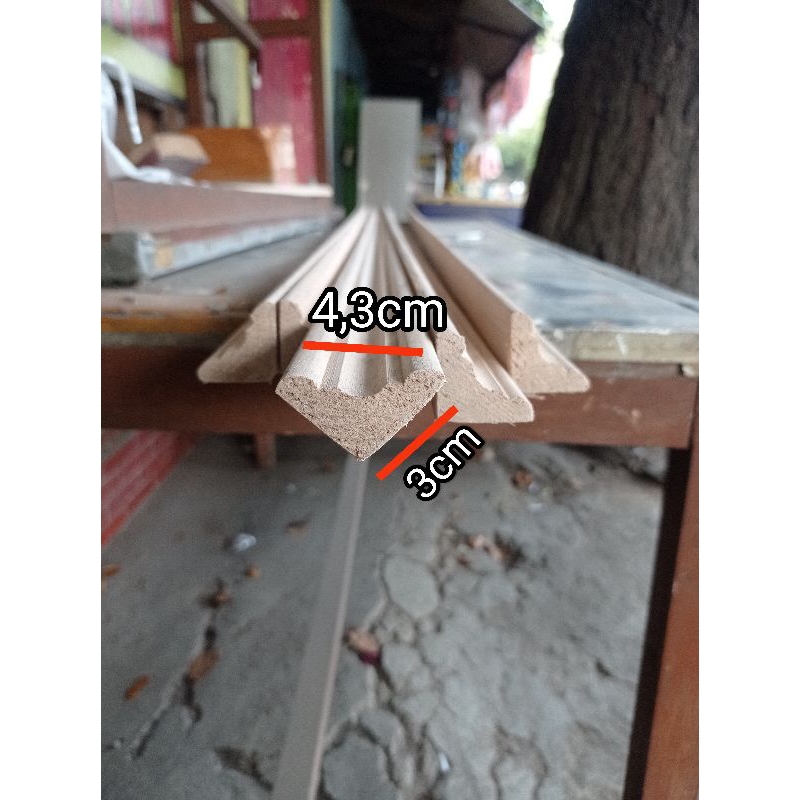 Profil lis kayu siku pojok 3x3
