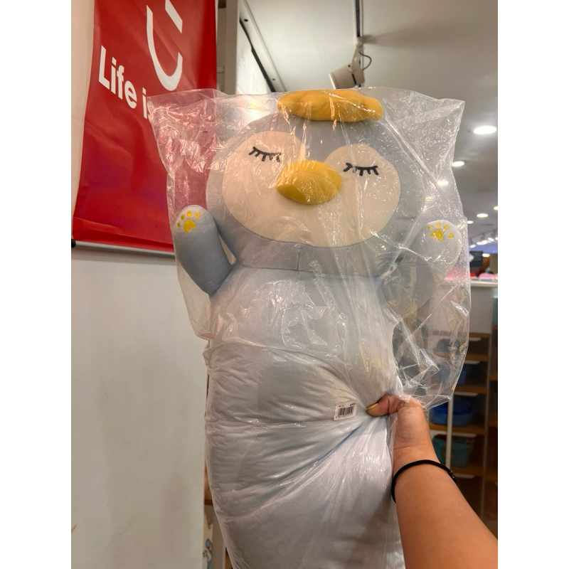 MINISO Bantal Guling Pinguin 90cm