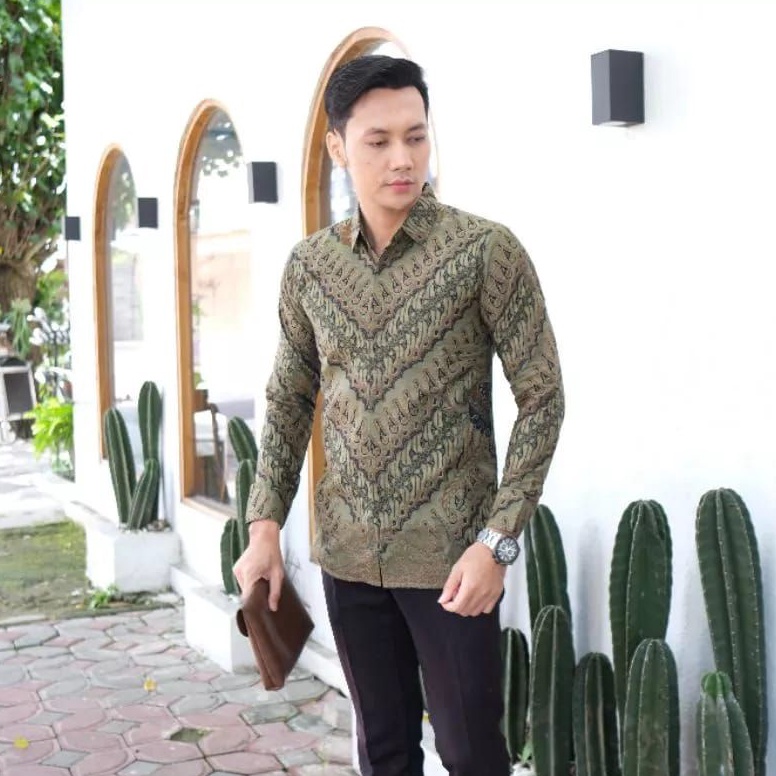KODE V85L KEMEJA BATIK SLIMFIT LENGAN PANJANG SAGE GREEN