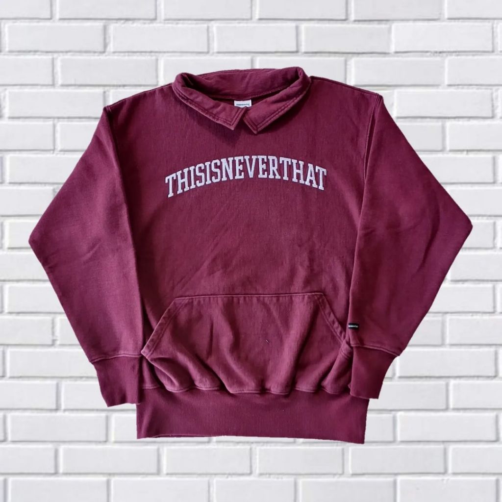 SWEATER CREWNECK TURTLENECK THISISNEVERTHAT ARC LOGO ORIGINAL, SIZE S FIT L (SECOND BRANDED) PEKAT, 