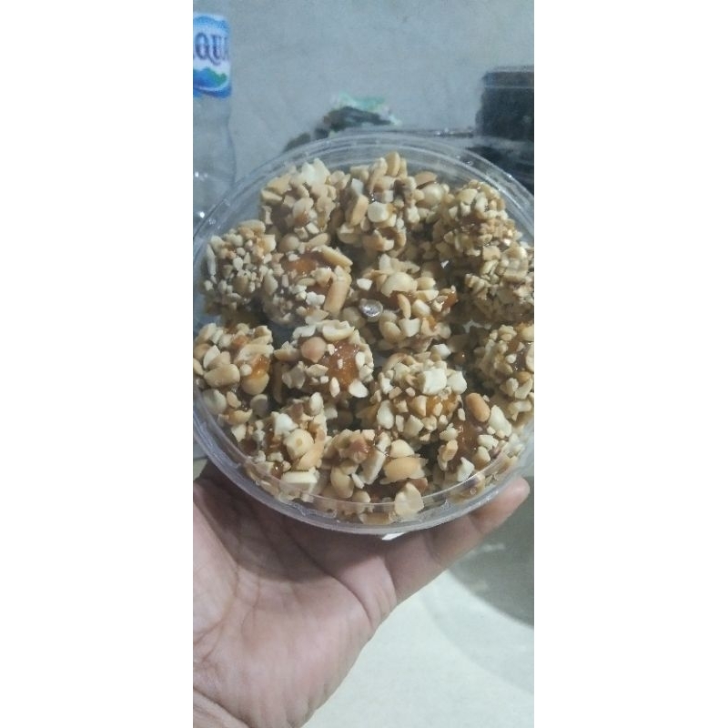 

kuker kurma kacang