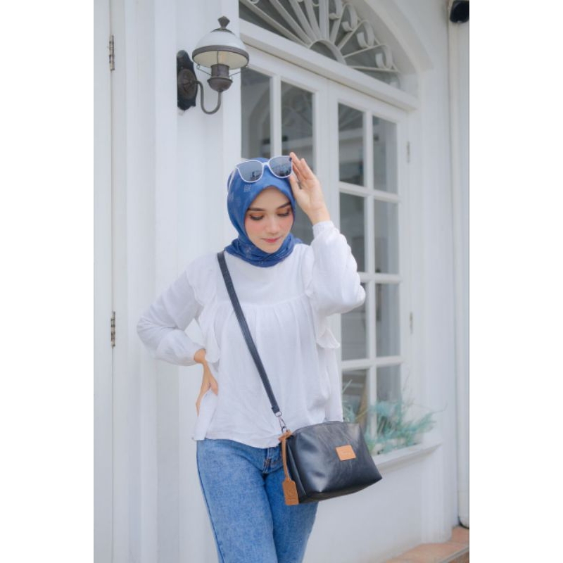 SARASWATI BAG BY MOONZAYA