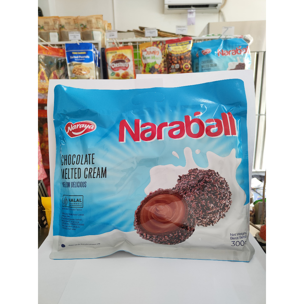 

Naraya Naraball Chocolate Melted Cream 300gr Wafer Salut Cookies