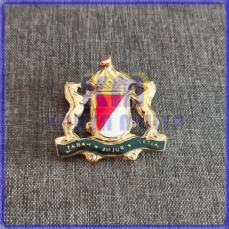 Pin Kadin Indonesia pin Logo Kadin Emblem Kadin Indonesia Bahan Logam Kuningan - Karya Mulya