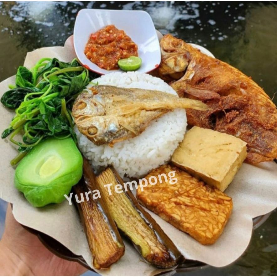 

YURA NASI TEMPONG IKAN NILA