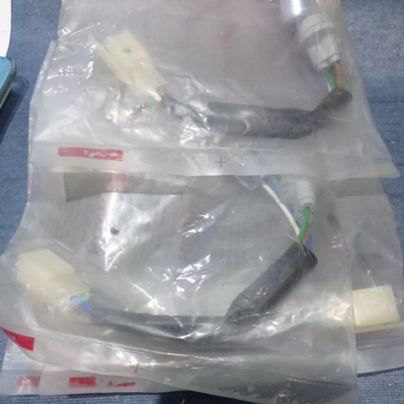 33130-KTM-851 PITTING SOKET LAMPU DEPAN SUPRA X 125 ORIGINAL