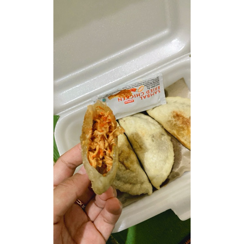 

Cireng ayam suwir