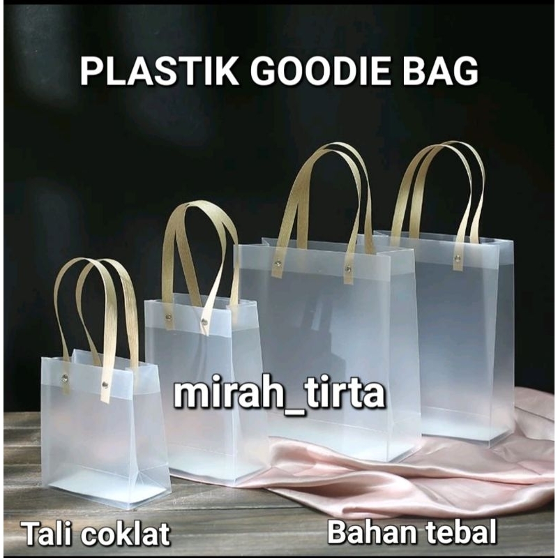 

❤️GOODIE BAG❤️ Tas goodie bag doff. tas tenteng goodie bag. tas souvenir. tas kado . tas plastik. tas tenteng souvenir pernikahan . tas kado ultah.