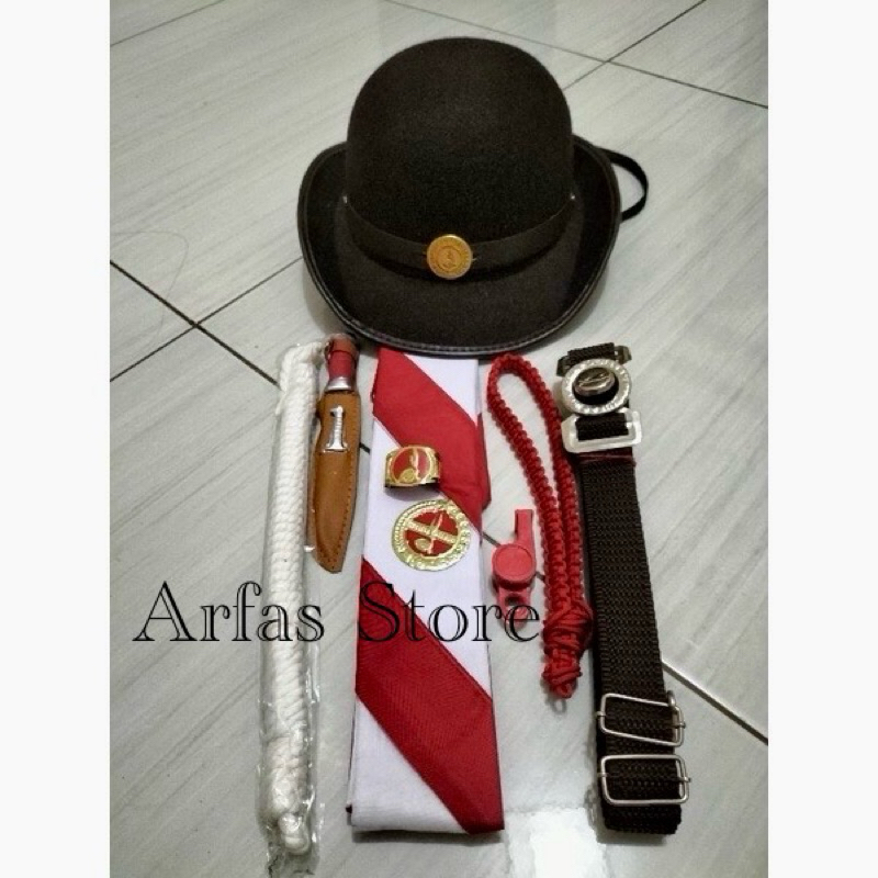 perlengkapan Pramuka Putri+topi / set alat Pramuka putri penggalang