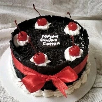 

BIRTHDAY CAKE ( 16 CM ) COSTUME CAKE KUE ULTAH TOPPING STOWBERRY COKLAT / SIMPLE CAKE/ CAKE ULTAH/ CAKE ULANG TAHUN