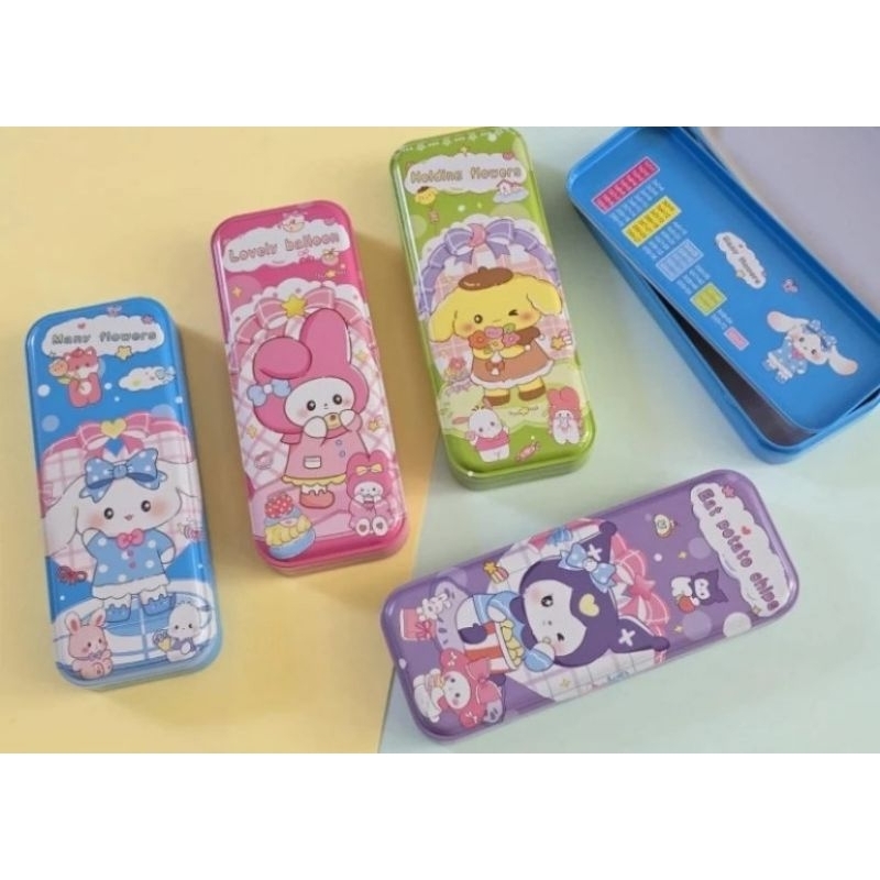 

Pensil Case Kaleng Karakter SANRIO| Tempat Pensil Anak B-701