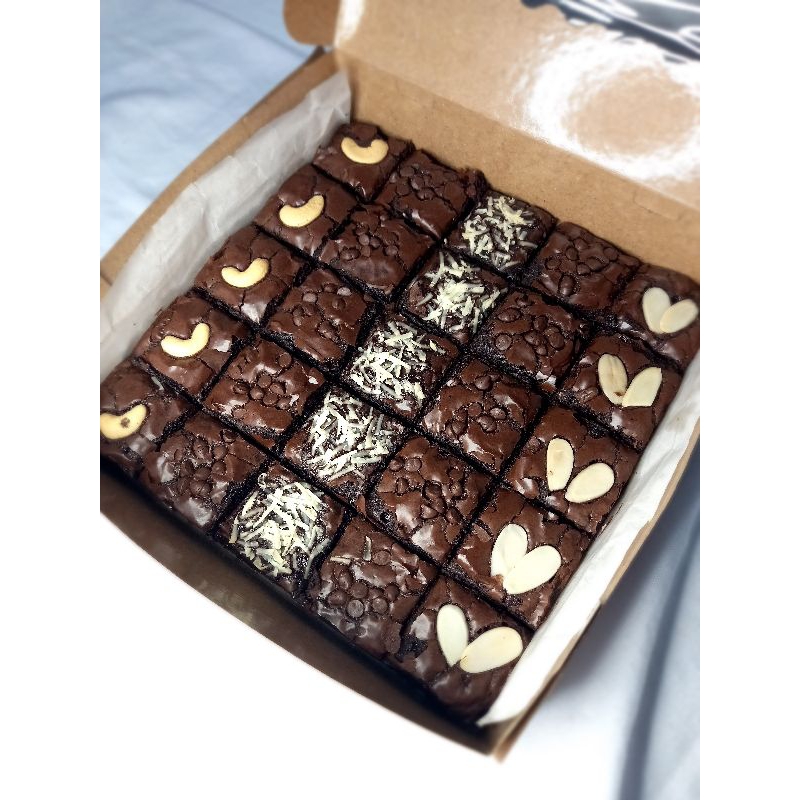 

Fudgy Brownies / Brownies sekat 25 potong