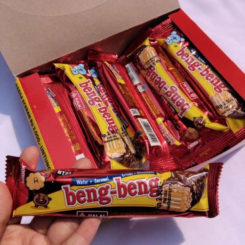 

BENG BENG BOX COKELAT CARAMEL WAFER 1 BOX ISI 17 PCS