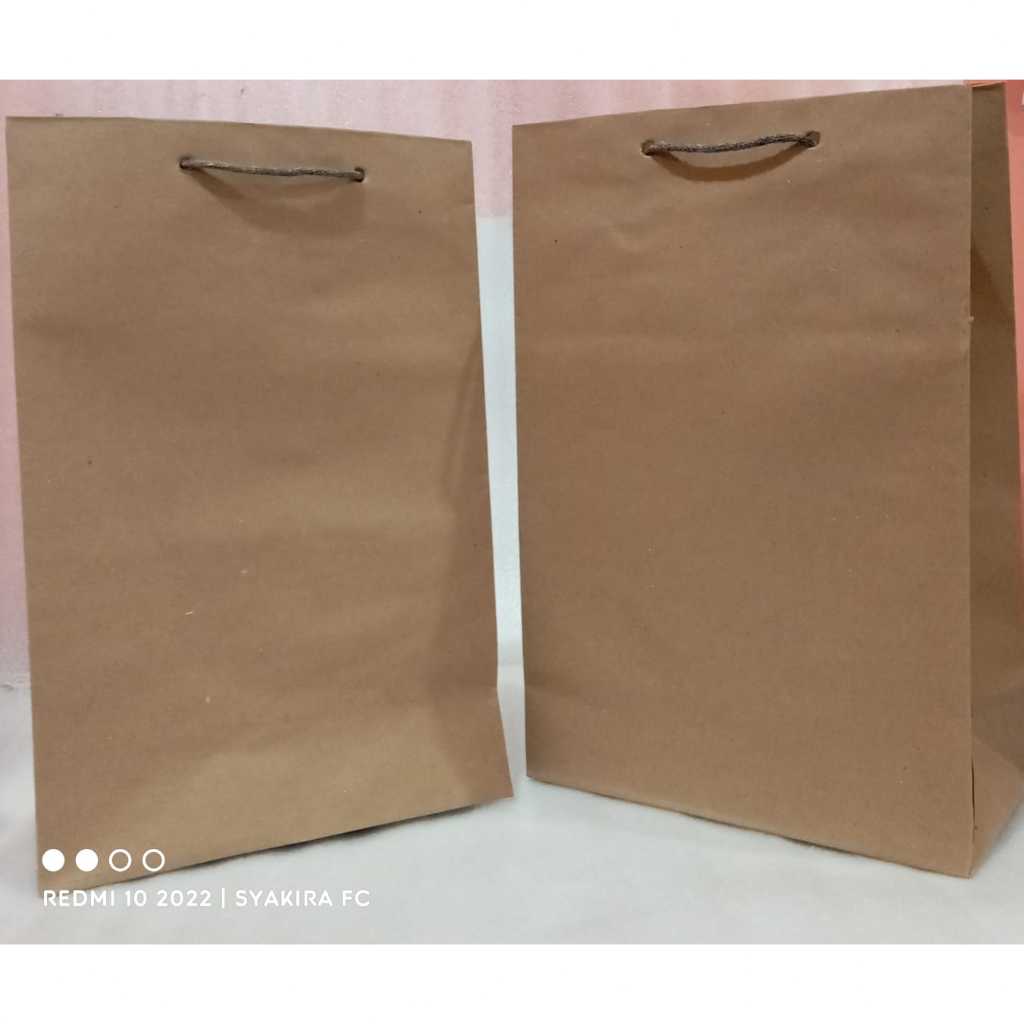 

PAPERBAG POLOS COKLAT UKURAN 30 cm * 20 cm