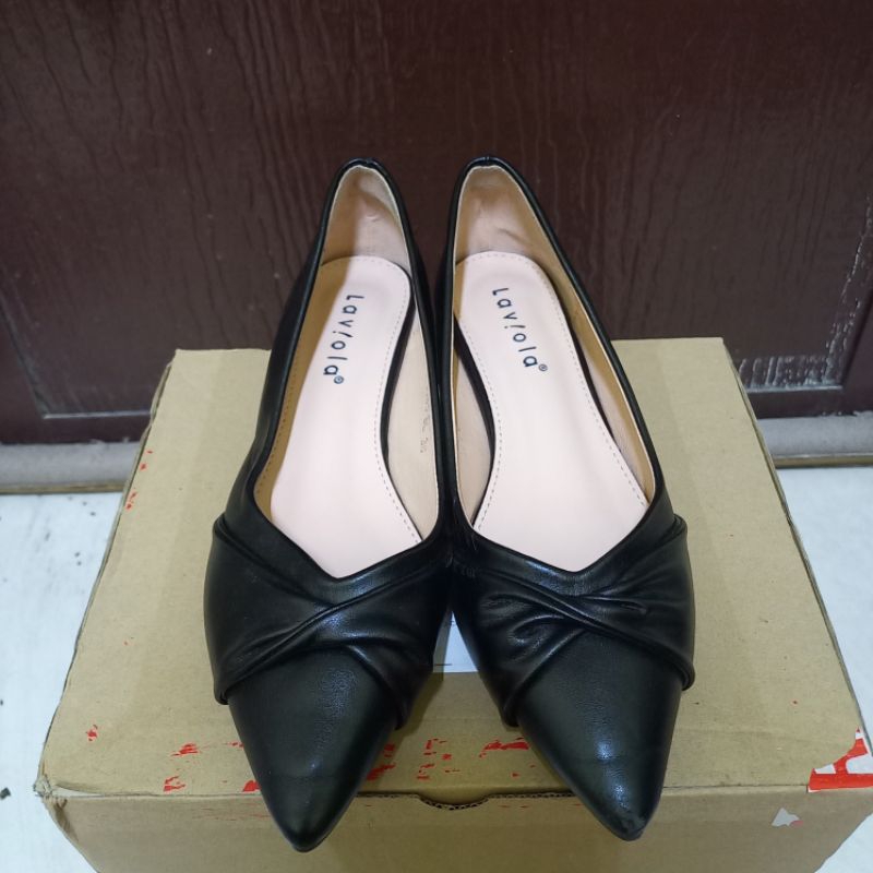 heels hitam laviola flatshoes preloved