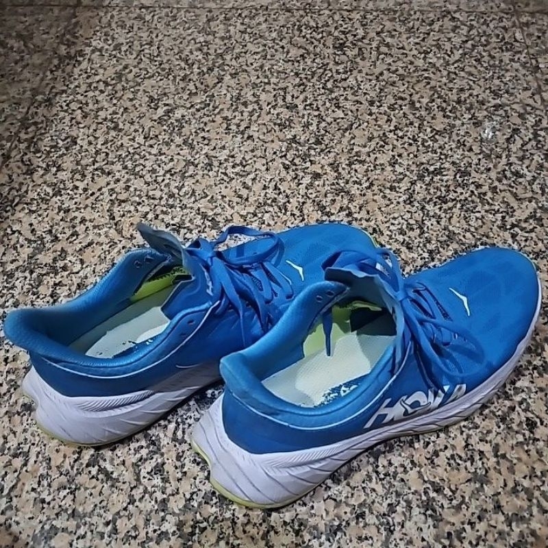 sepatu running hoka ukuran 42 second