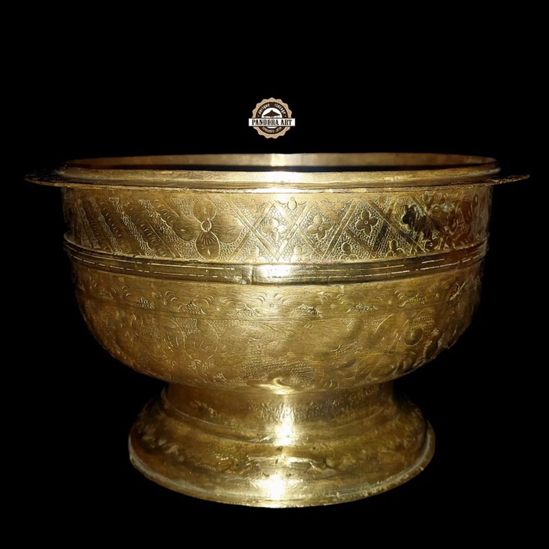 Bokor kuningan ukir lawas size BESAR ( B565 )