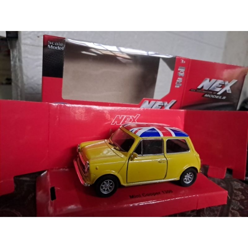 Diecast MINI COOPER 1300 MORRIS ENGLAND FLAG merk nex welly nexx welly mini atur miniatur badan body