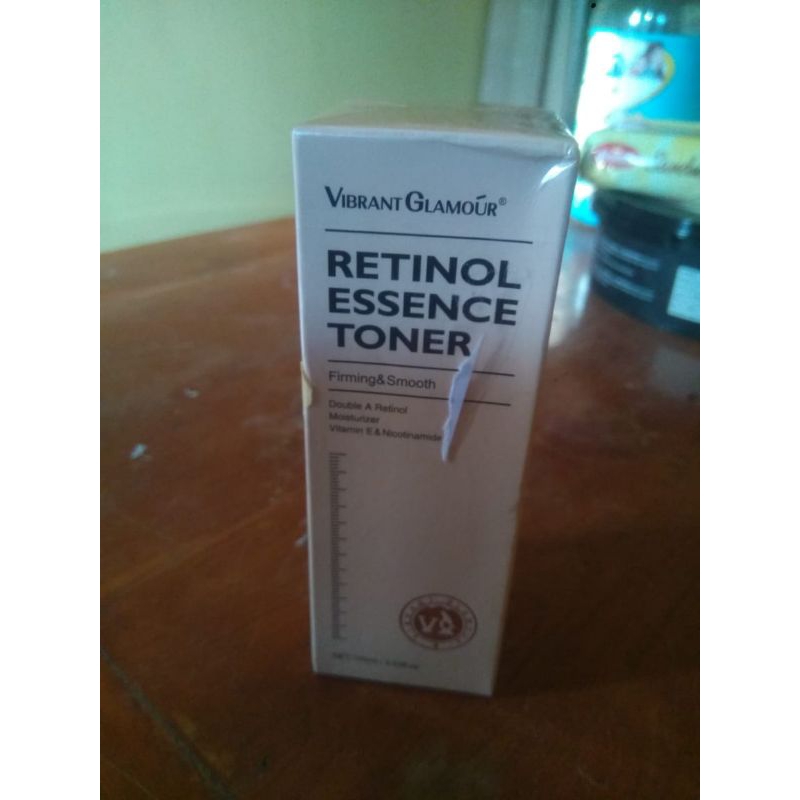 VIBRANT GLAMOUR RETINOL ESSENCE