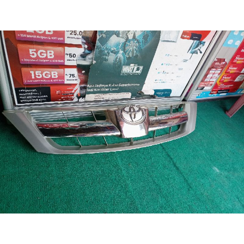 grill dan list crome innova 2004-2010 100% Original