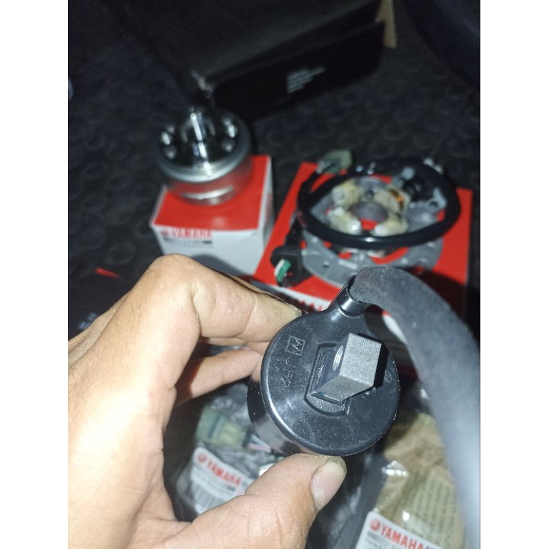 MAGNET ORIGINAL YZ125 PICKUP PANJANG, KONDISI NEW/BARU,PENGAPIAN YZ125