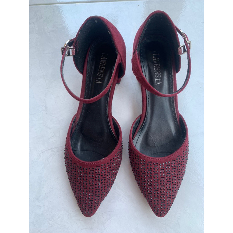preloved sepatu hels lawrensia