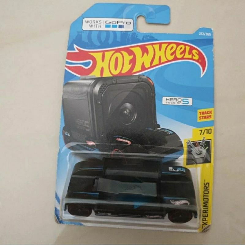 hotwheels zoom in