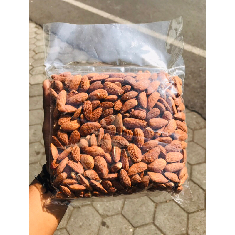 

Kacang Almond oven Panggang Premium 1KG / Roasted Almond 1kg