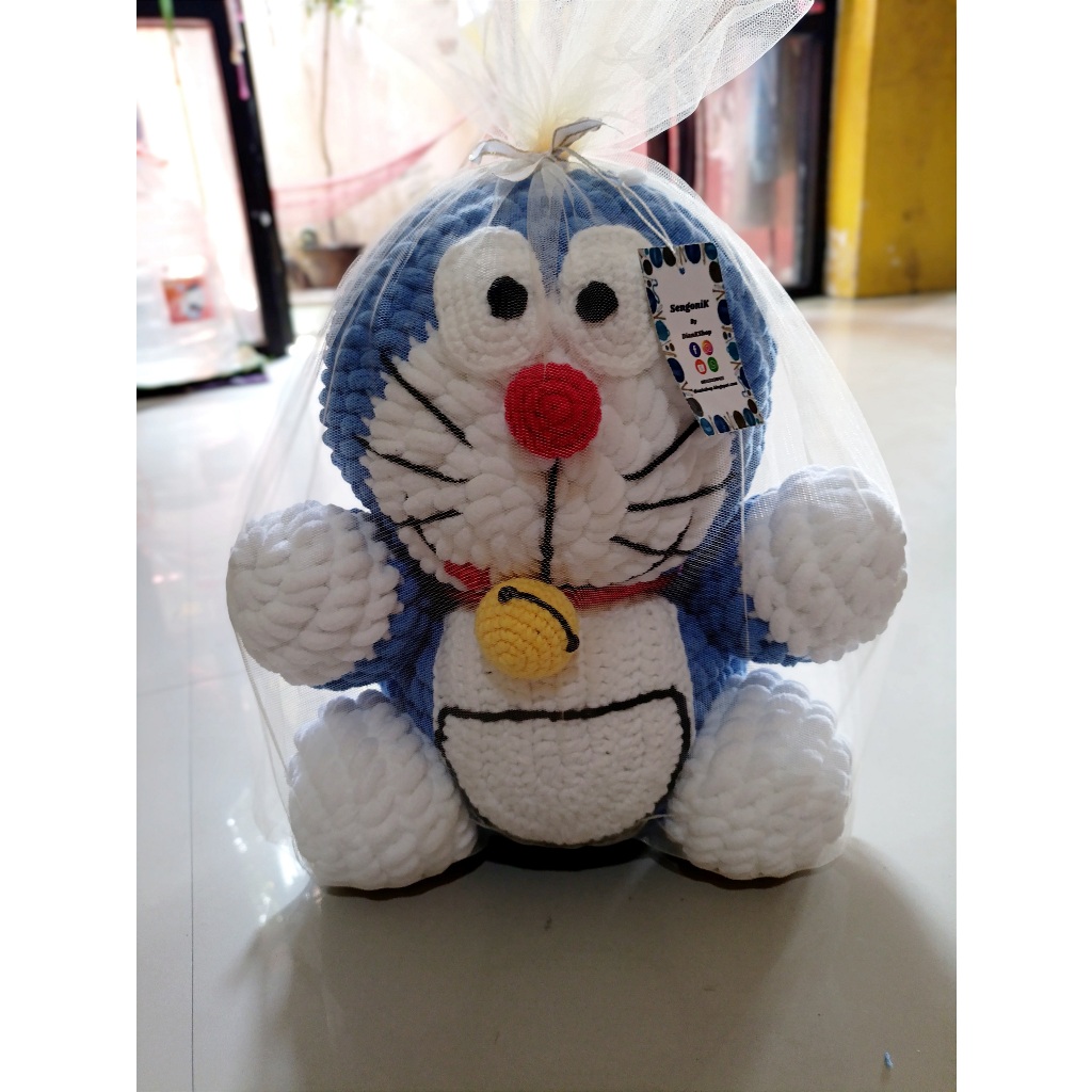 Amigurumi Doll | custom Amigurumi doll chenille yarn | boneka benang chenille