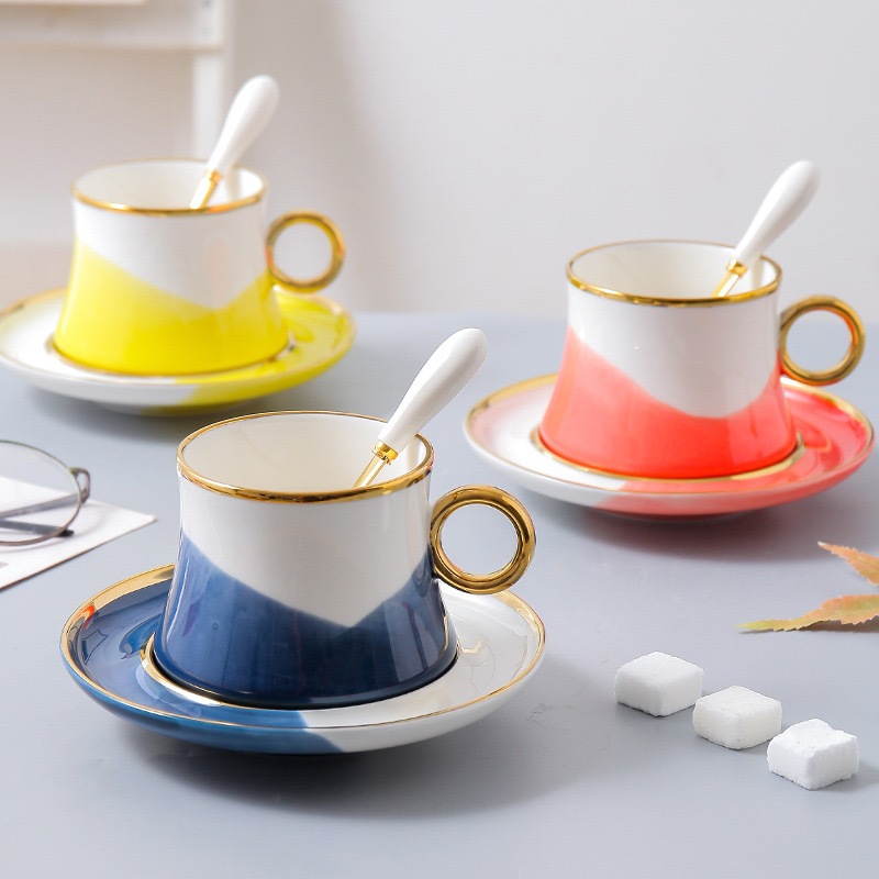 ASHOME Cangkir kopi dan teh keramik dengan piring dan sendok motif warna warni dipadukan dengan list