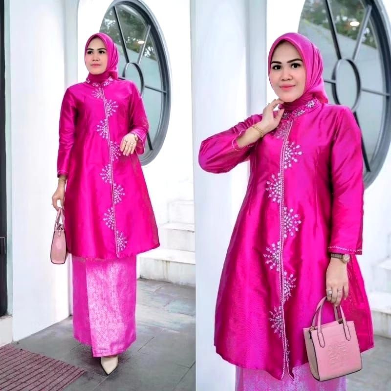 Setelan kebaya kurung Melayu Malaysia//kebaya kurung tafeta Payet//kebaya kurung tafeta//kebaya tafe