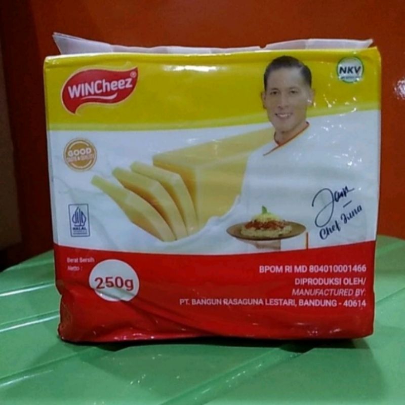 

Keju Cheddar Olahan WINCHEEZ 250g