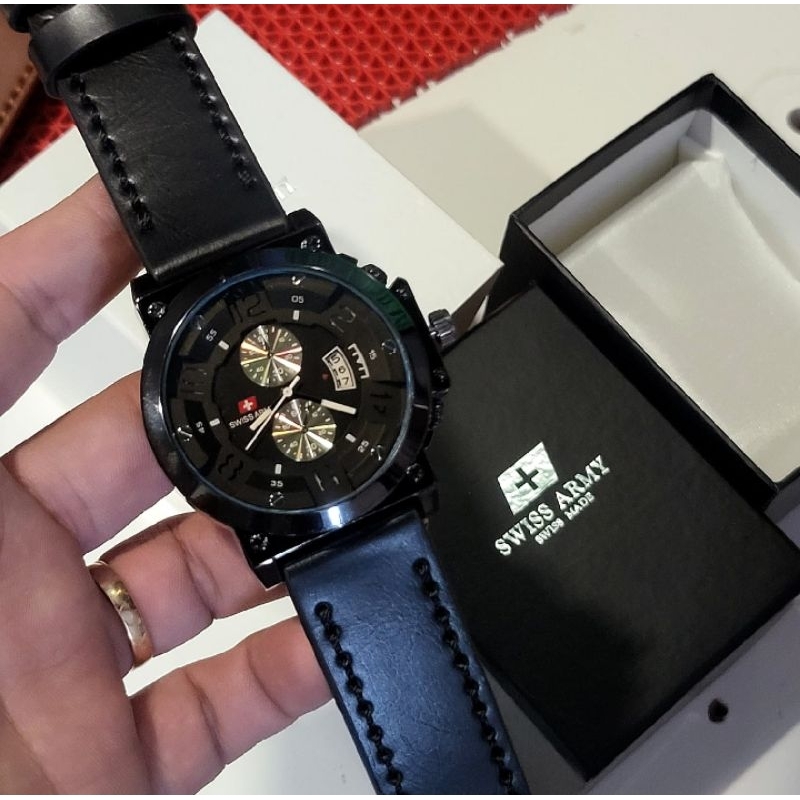 Jam Tangan Pria kulit Swiss army