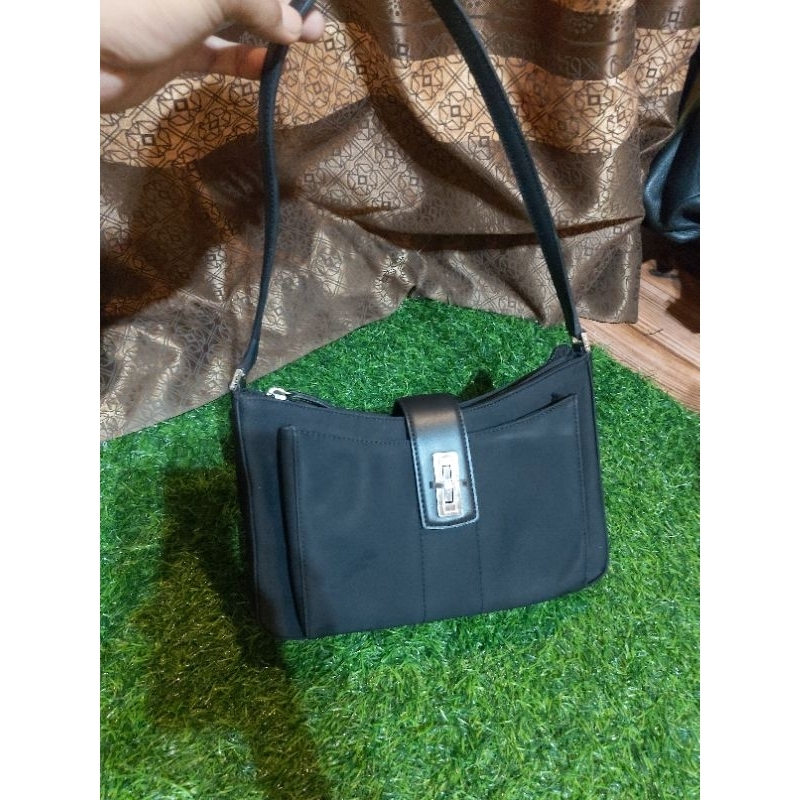 DKNY Sling Bag Second/Preloved