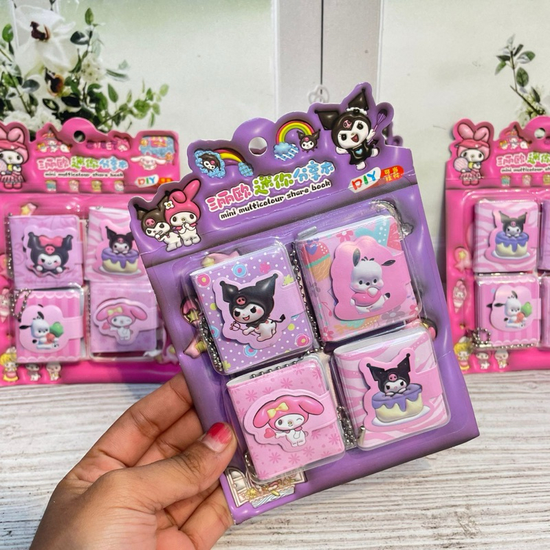 

Buku Mini 1 Set 4 Pcs Mini Book Pink Sanrio Kuromi My Melody Pochacco Ganci Gantungan Cute FY-0001 BK-1425