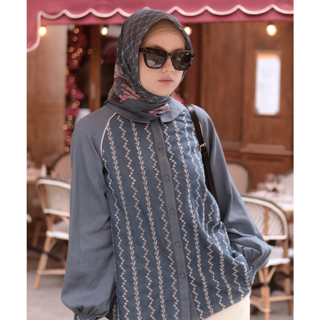 blouse mandjha ivan gunawan - Lavsha blue denim blouse