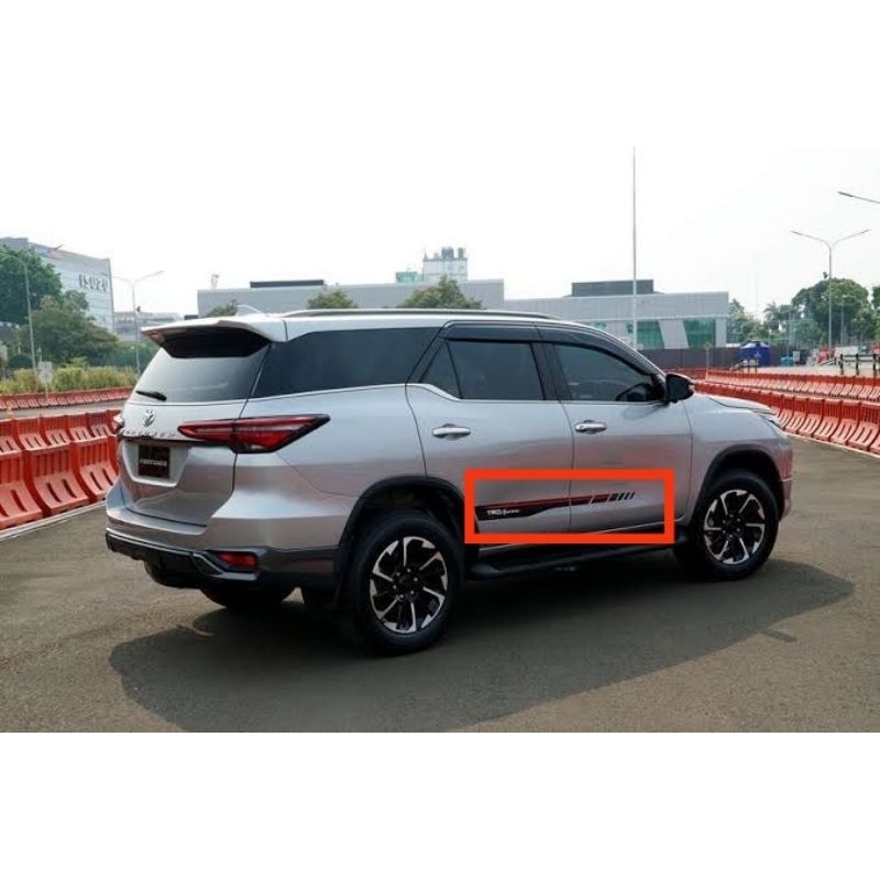 Stiker Body Samping Pintu Fortuner TRD Sportivo Original 1 Set