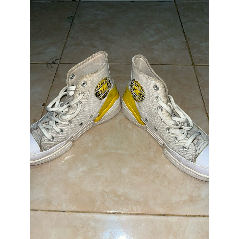 (preloved) Converse CPX70 Unisex Sneakers - white yellow