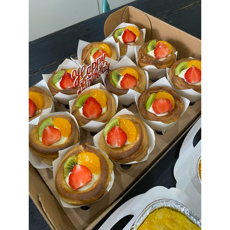 

Soes Buah isi 12 Hampers