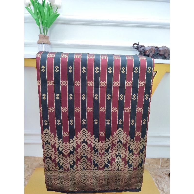 BAHAN METERAN KAIN SONGKET MELAYU RIAU