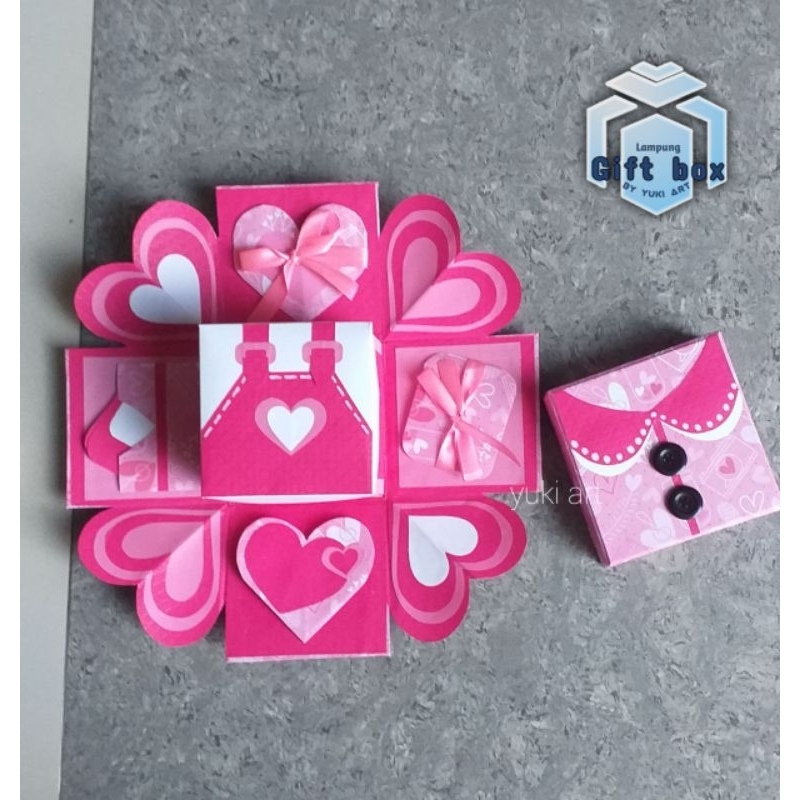 

Box surprise UK.10x10x10