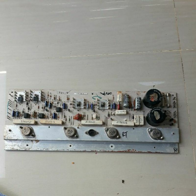 Mesin power PEAVEY KB300