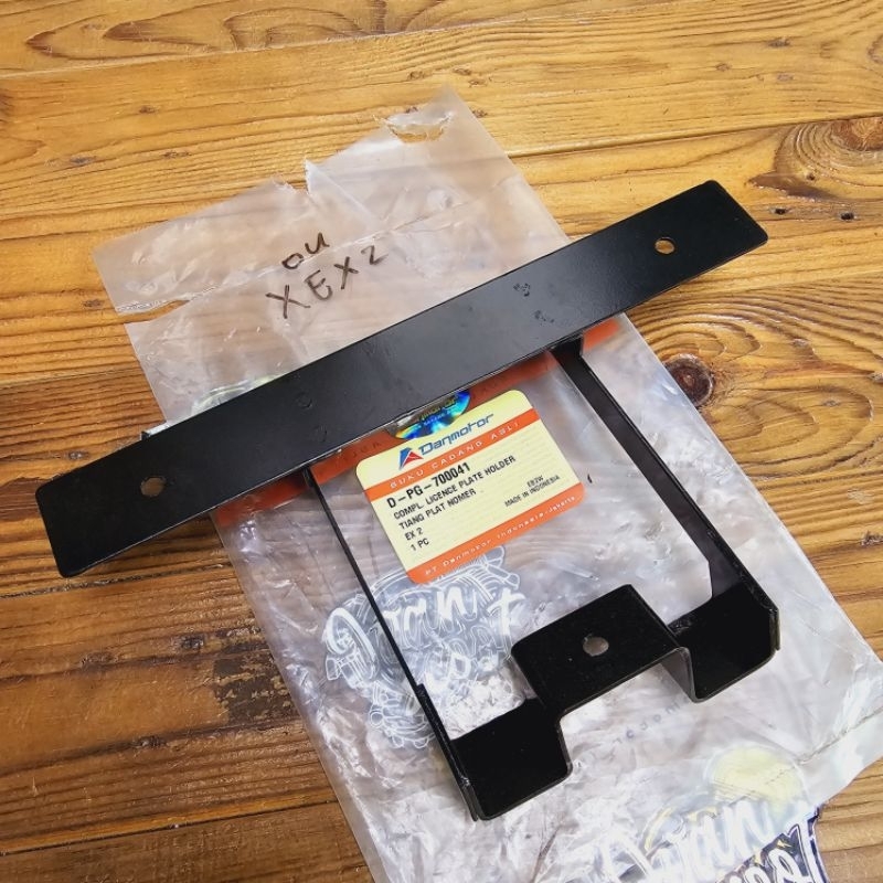 DUDUKAN PLAT NOMOR DEPAN VESPA PX SERIES DANMOTOR