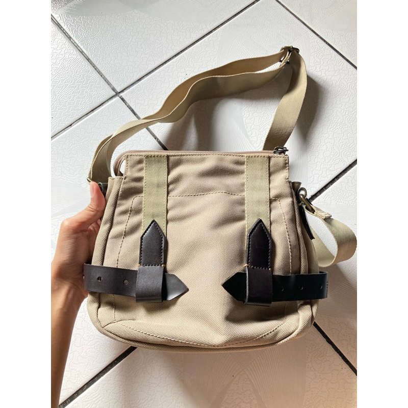 ESPRIT Sling Bag Preloved