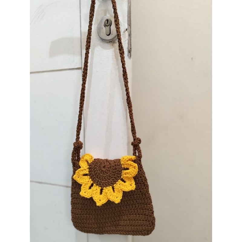 Tas Rajut Bunga Matahari