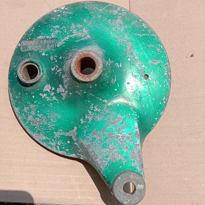 tutup tromol dudukan kampas rem rgr thunder